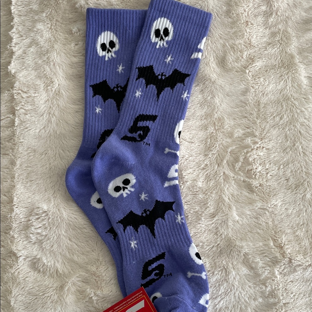 Halloween Socks Unisex Purple Mid Calf Cotton Blend “Snap-on” Brand Bat & Skull